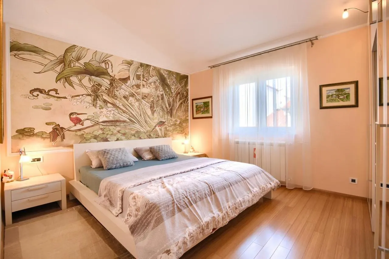 Tomisha Apartment Pjescana Uvala 0*,  Croatia