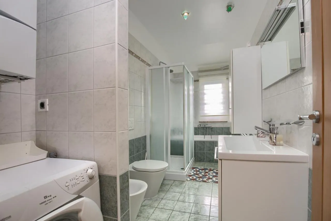 Tomisha Apartment Pjescana Uvala